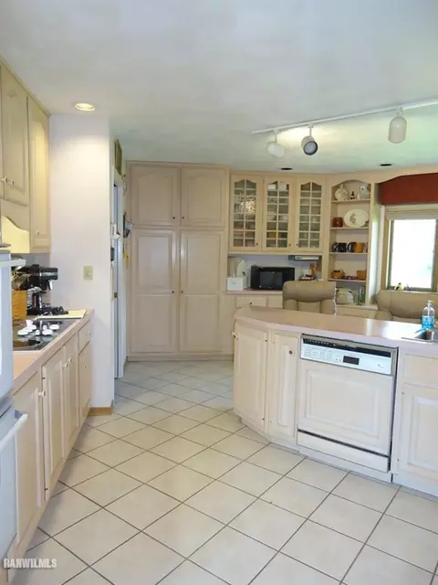 3105 Forest Rd, Freeport, IL 61032 photo 10