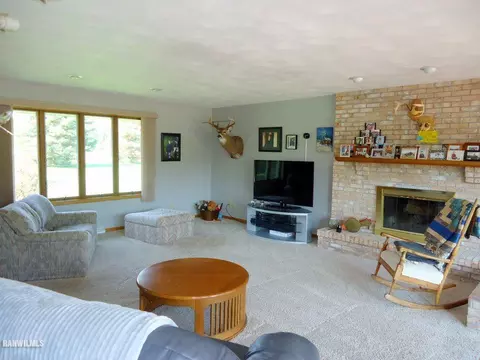 3105 Forest Rd, Freeport, IL 61032 photo 14
