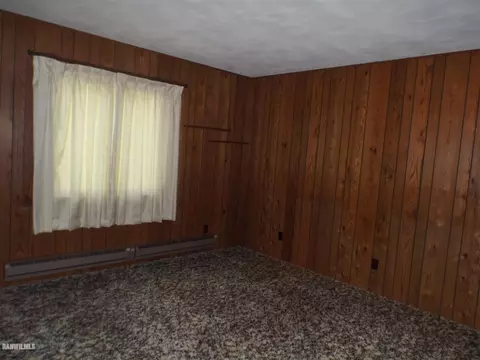 116 E Hyde St, Warren, IL 61087 photo 9