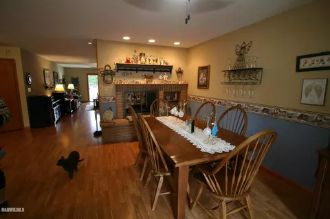 114 E 2nd St, Chadwick, IL 61014 photo 5