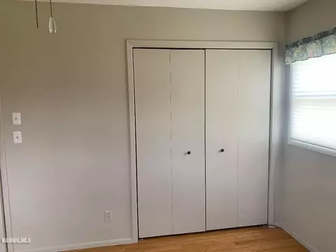 687 Shimer Dr, Freeport, IL 61032 photo 9