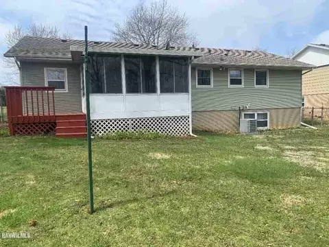 687 Shimer Dr, Freeport, IL 61032 photo 24