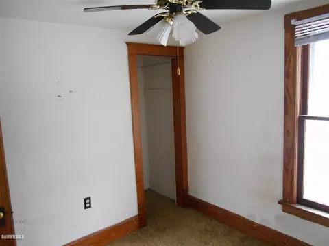 1027 S Float Ave, Freeport, IL 61032 photo 10