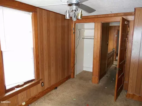 1027 S Float Ave, Freeport, IL 61032 photo 8