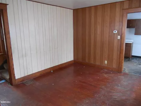 1027 S Float Ave, Freeport, IL 61032 photo 3