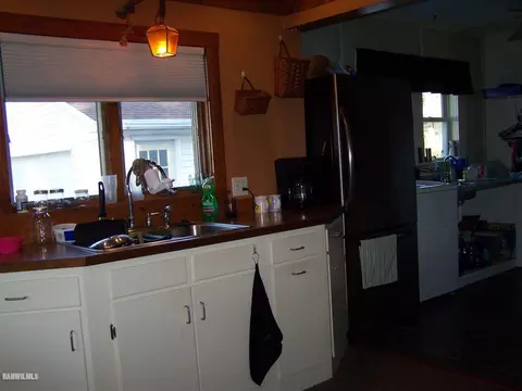 110 E 3rd St, Chadwick, IL 61014 photo 2