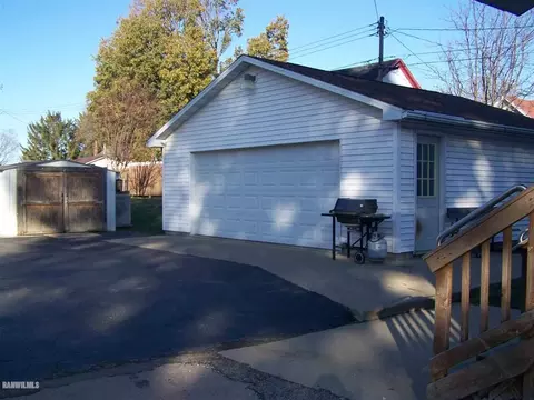 110 E 3rd St, Chadwick, IL 61014 photo 12