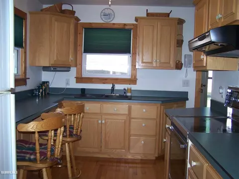 214 1st St, Chadwick, IL 61014 photo 2