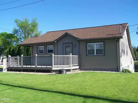 214 1st St, Chadwick, IL 61014 photo 16