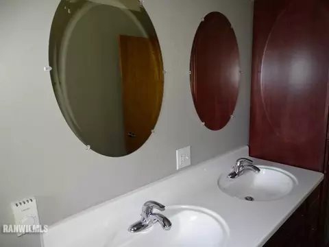 2426 Glenview Dr, Freeport, IL 61032 photo 37