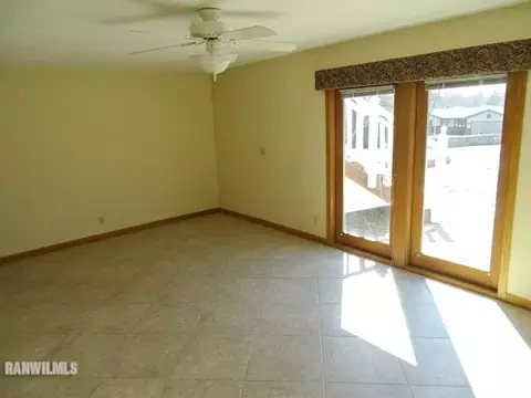 2426 Glenview Dr, Freeport, IL 61032 photo 32