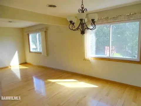 2426 Glenview Dr, Freeport, IL 61032 photo 13