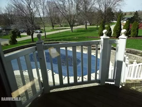 2426 Glenview Dr, Freeport, IL 61032 photo 21