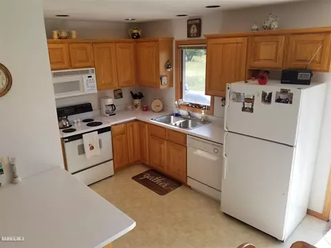 8 A73 Constitution, Apple River, IL 61001 photo 6