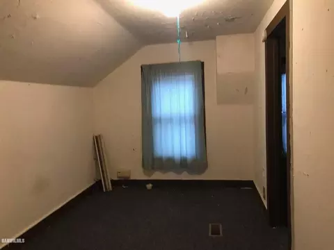 418 W Spring St, Freeport, IL 61032 photo 13
