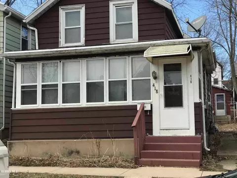 418 W Spring St, Freeport, IL 61032 photo 1