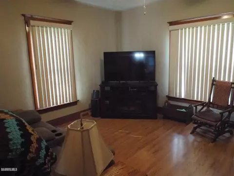 701 W Washington, Warren, IL 61087 photo 6