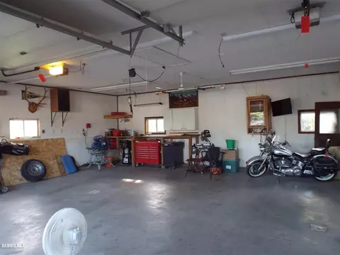 701 W Washington, Warren, IL 61087 photo 19