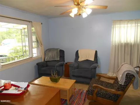 852 Monroe Dr, Freeport, IL 61032 photo 3