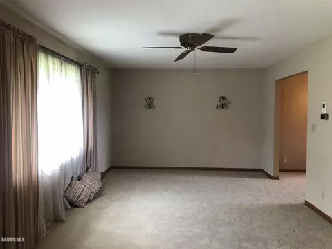 2108 Cimarron Dr, Freeport, IL 61032 photo 15