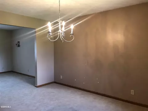 2108 Cimarron Dr, Freeport, IL 61032 photo 11