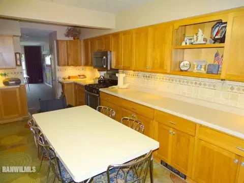 528 E Illinois, Freeport, IL 61032 photo 24