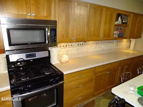 528 E Illinois, Freeport, IL 61032 photo 23