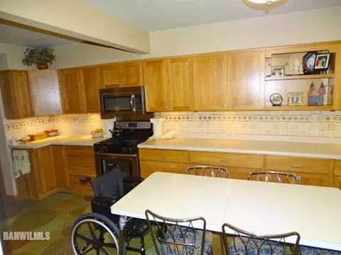 528 E Illinois, Freeport, IL 61032 photo 27