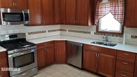 803 E Center St, Freeport, IL 61032 photo 6