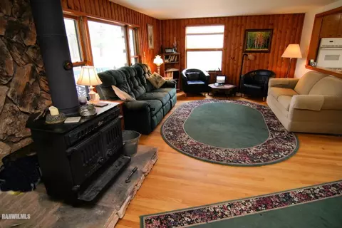 9033 E Canyon Rd, Apple River, IL 61001 photo 11