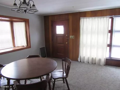 112 E Claremont St, Lanark, IL 61046 photo 9