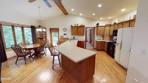 19-66 Edgewood Ct, Lanark, IL 61046 photo 9