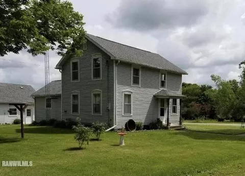 124 E 4th St, Chadwick, IL 61014 photo 1