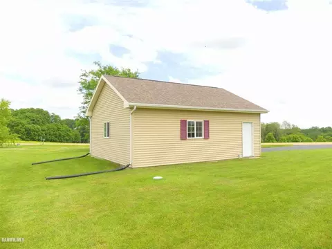 19-22 Hidden Valley Dr, Lanark, IL 61046 photo 41