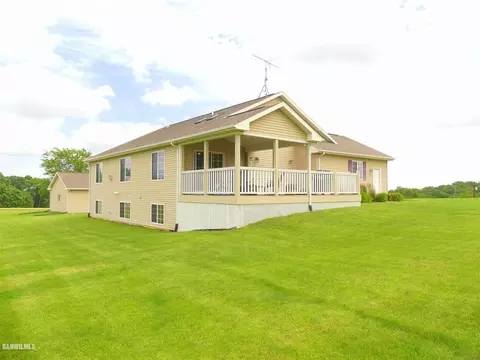 19-22 Hidden Valley Dr, Lanark, IL 61046 photo 39