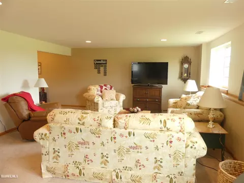 19-22 Hidden Valley Dr, Lanark, IL 61046 photo 27