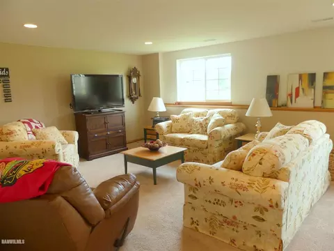 19-22 Hidden Valley Dr, Lanark, IL 61046 photo 23