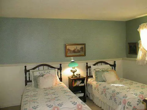 3446 Daren, Freeport, IL 61032 photo 5
