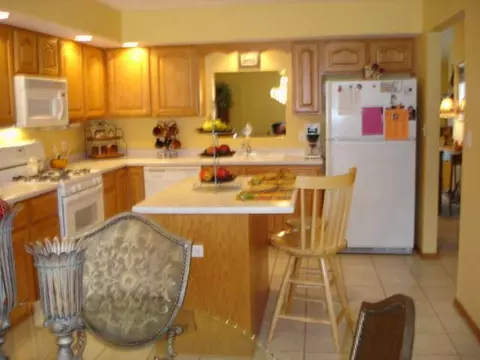 3144 Sandy Pointe Dr, Freeport, IL 61032 photo 3