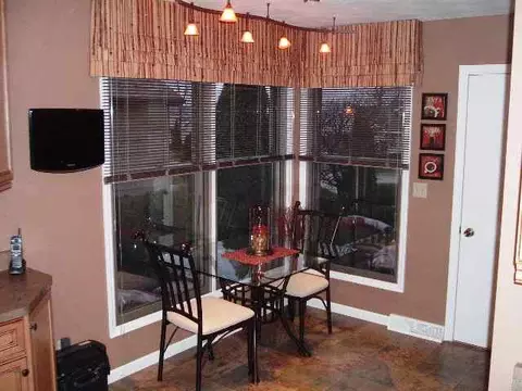 1022 Baxter Ln, Freeport, IL 61032 photo 6
