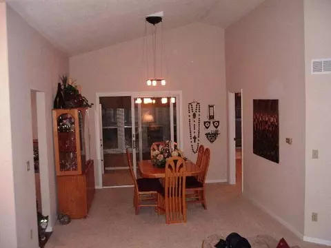 1022 Baxter Ln, Freeport, IL 61032 photo 4