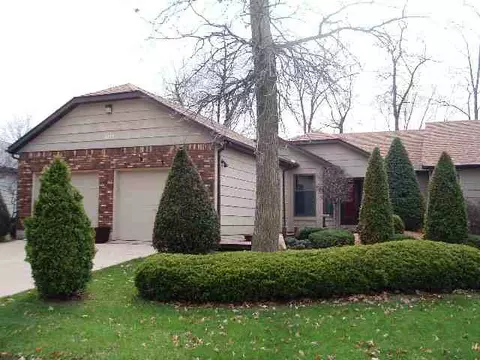 1022 Baxter Ln, Freeport, IL 61032 photo 1