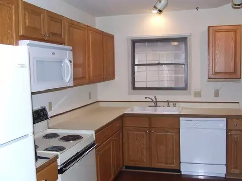 920 Baxter Ln, Freeport, IL 61032 photo 5