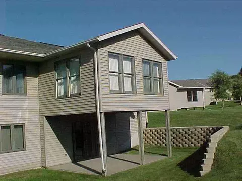 1927 Comanche Ct, Freeport, IL 61032 photo 9