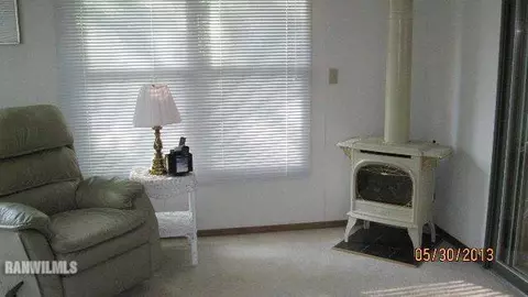 1920 Mesa Dr, Freeport, IL 61032 photo 7