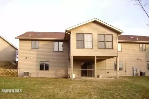 708 Seminole Dr, Freeport, IL 61032 photo 11