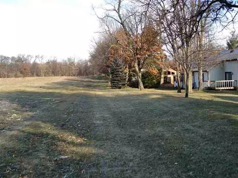 1010 Baxter Ln, Freeport, IL 61032 photo 12