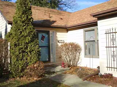 1010 Baxter Ln, Freeport, IL 61032 photo 10