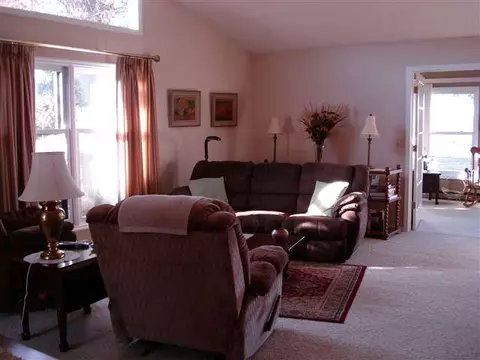 1010 Baxter Ln, Freeport, IL 61032 photo 3