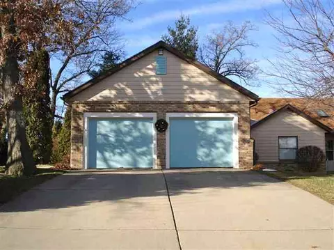 1010 Baxter Ln, Freeport, IL 61032 photo 1